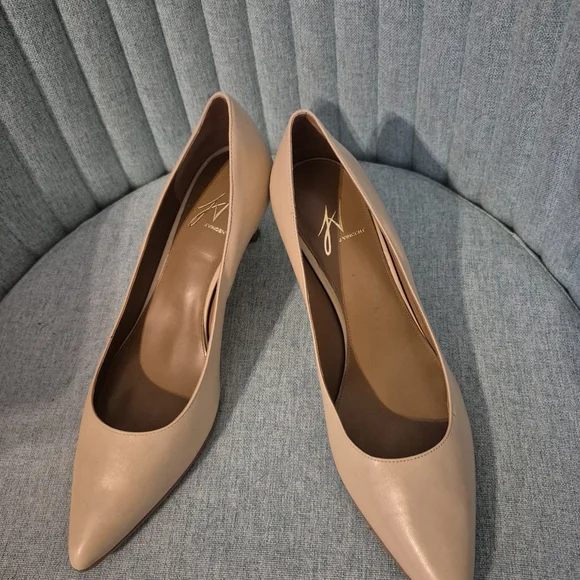 Chic Beige Women's Heels - Picture 2 of 6